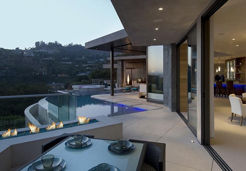 Modern House with Pool — Gray