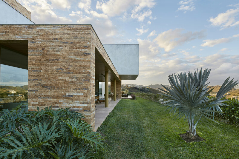 Modern House with Stone Facade — Green