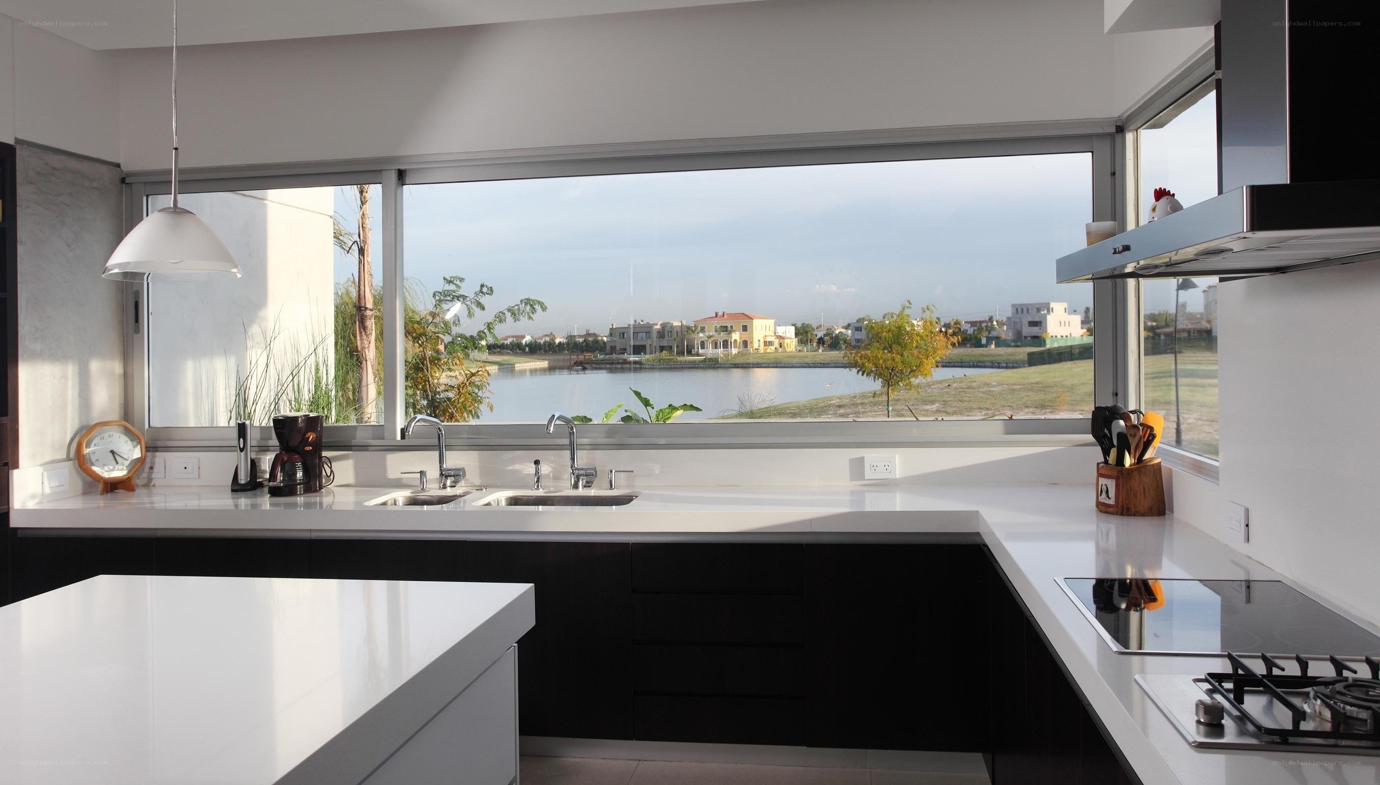 Modern kitchen with lake view