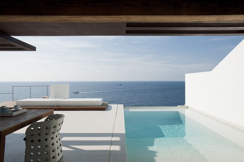 Modern pool overlooking the ocean
