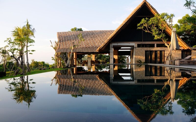 Modern villa with infinity pool