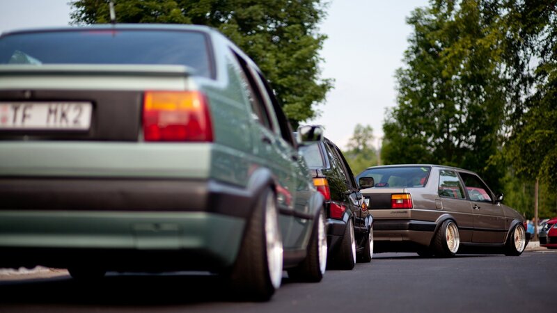 Modified Cars in a Line