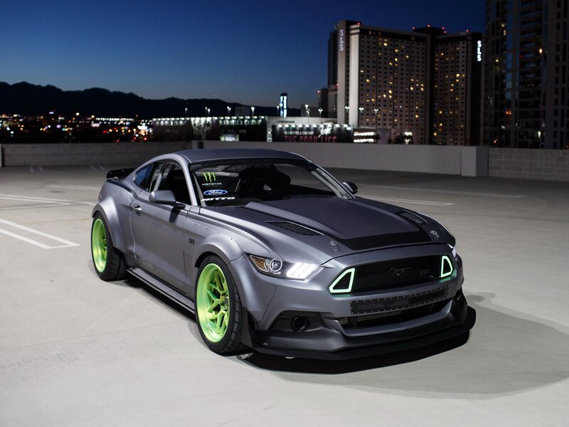 Modified Ford Mustang — Gray