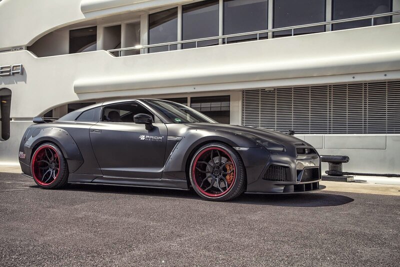 Modified Nissan GT-R