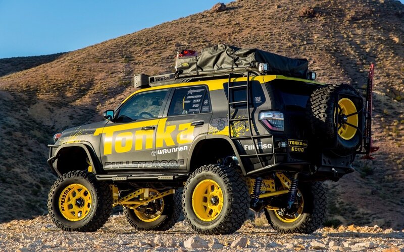 Modified Off-road Vehicle — Black