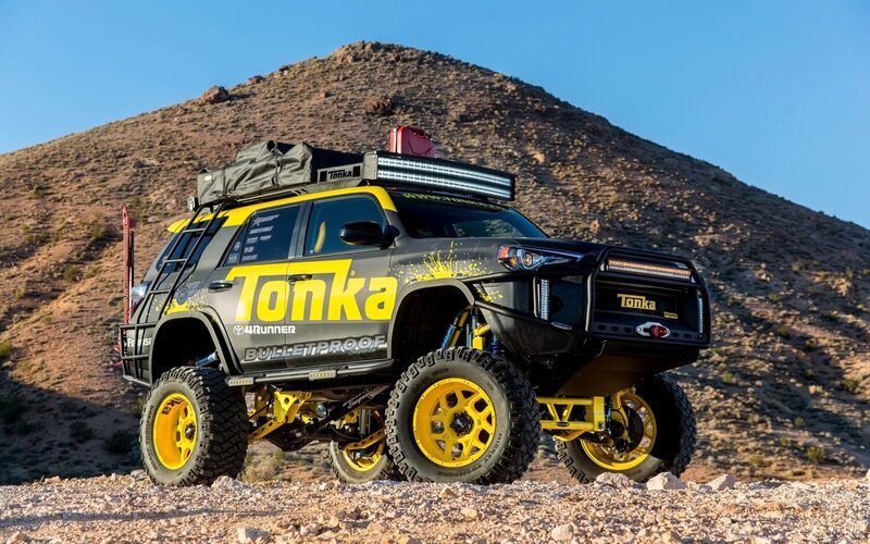 Modified Toyota 4Runner — Black