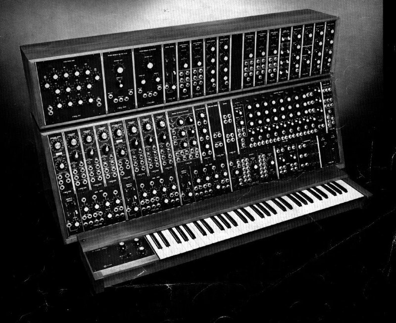 modular synthesizer with keyboard