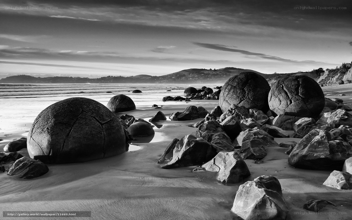 Moeraki Boulders at sunset