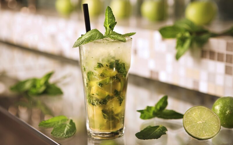 Mojito Cocktail in Glass — Green, Refreshing, Photograph, Mint Leaves, Lime, Straw
