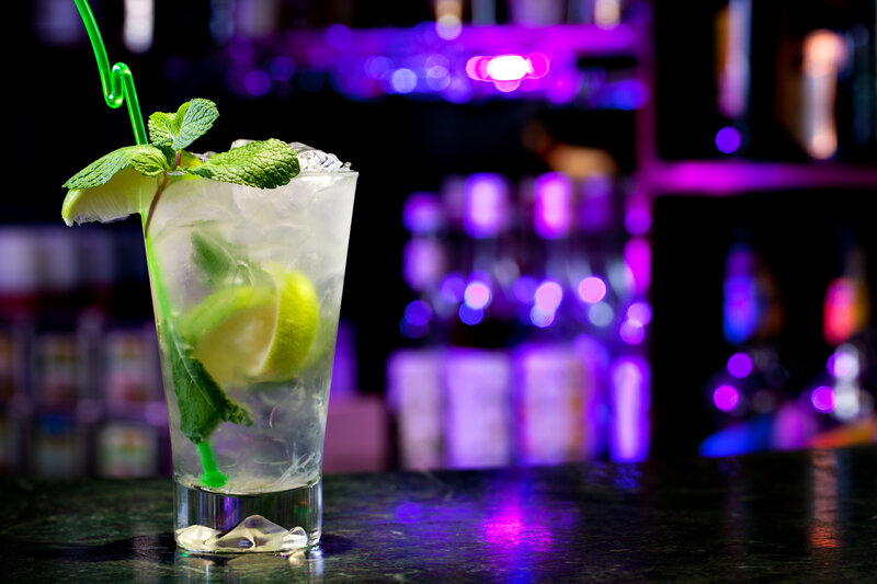 Mojito Cocktail on Bar — Purple, Dark