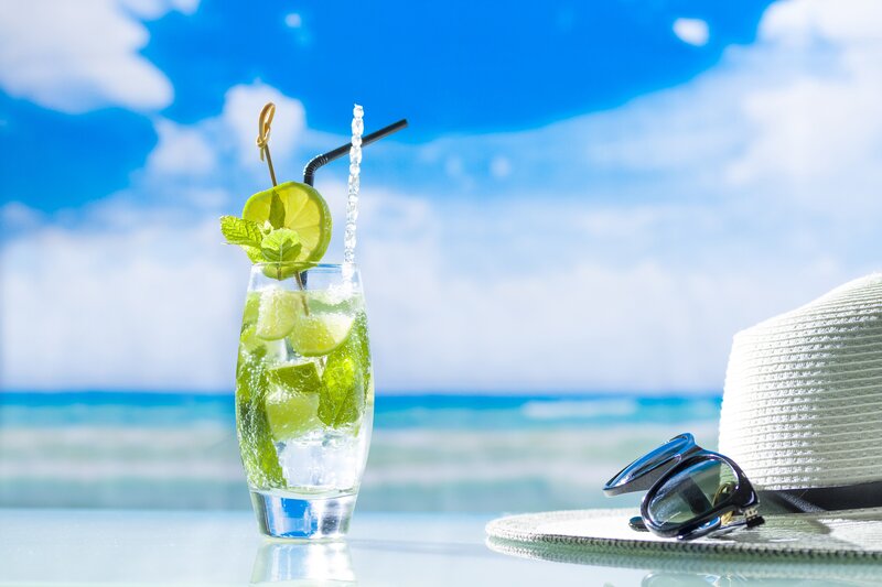 Mojito Cocktail on Beach — Blue