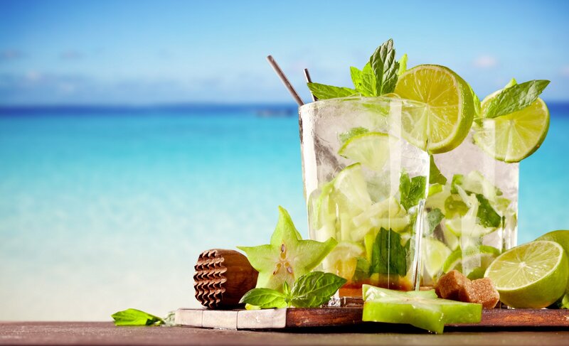 Mojito Drinks on Beach — Blue, Refreshing