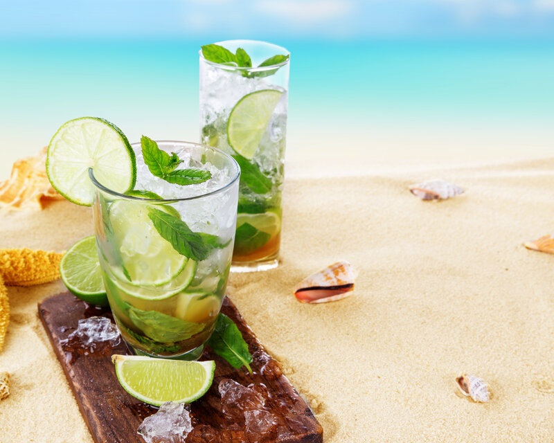 Mojito Drinks on Beach — Blue