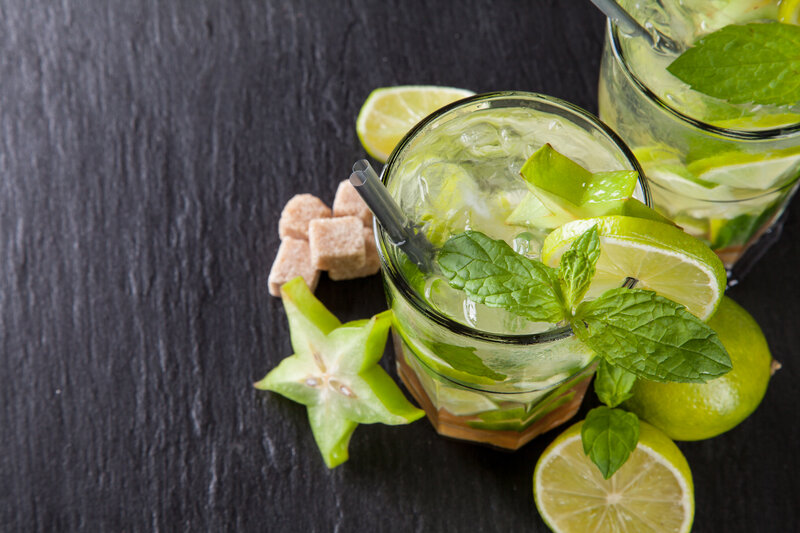Mojito Drinks with Garnishes