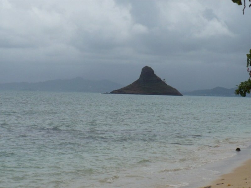 Mokoli'i Island from the beach