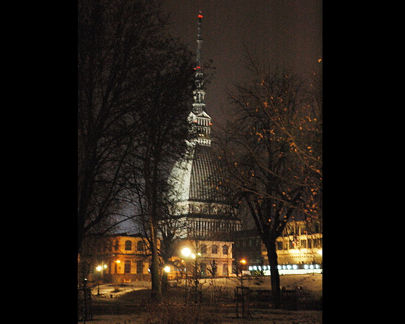 Mole Antonelliana at Night — Black