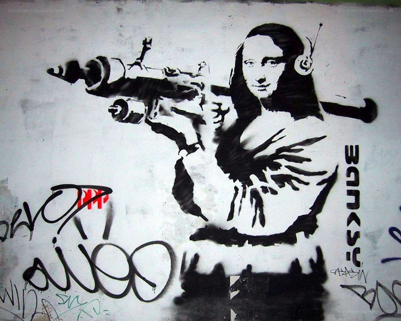 Mona Lisa with gun graffiti