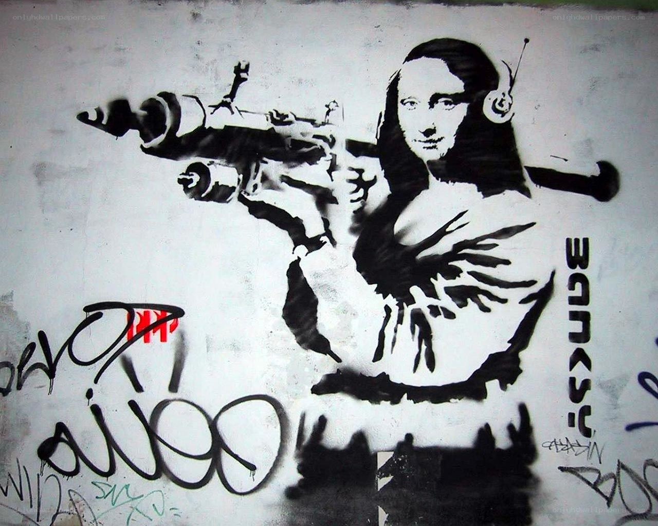 Mona Lisa with gun graffiti