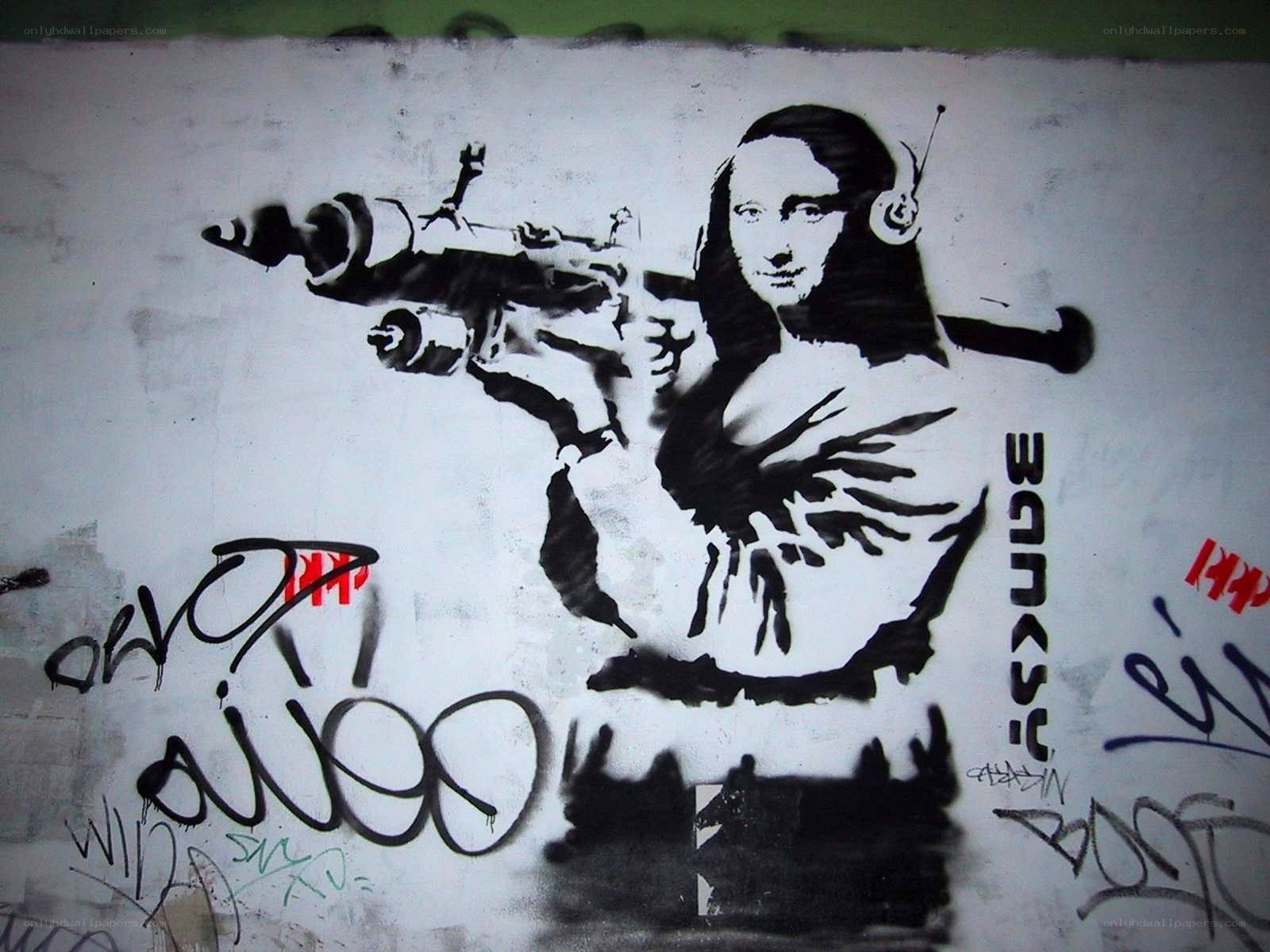 Mona Lisa with gun graffiti