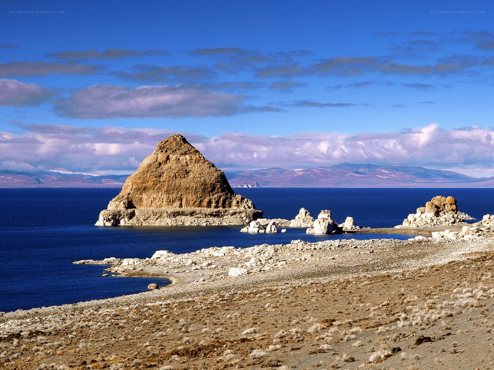 Mono Lake tufa formations