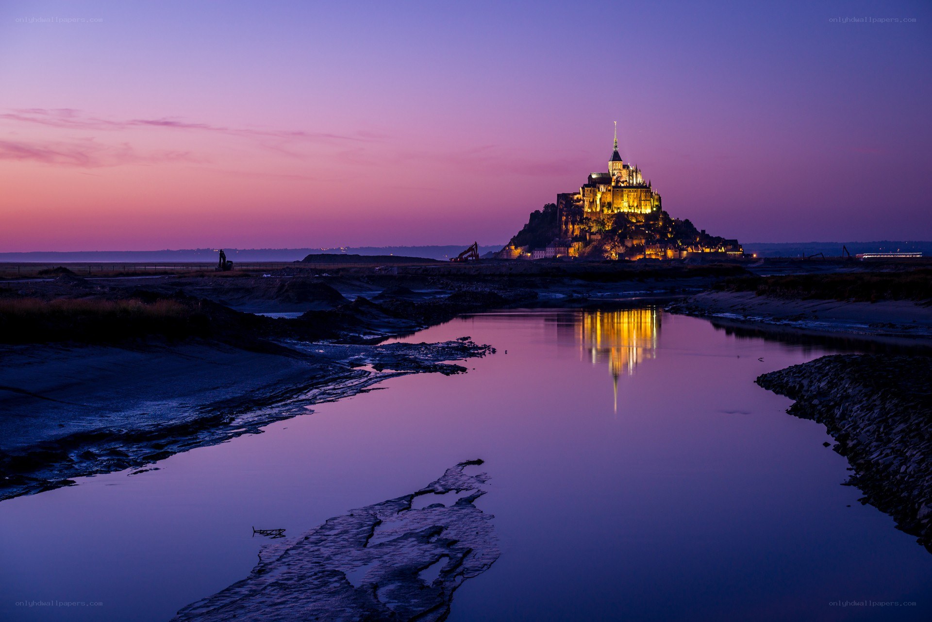Mont Saint-Michel at dusk