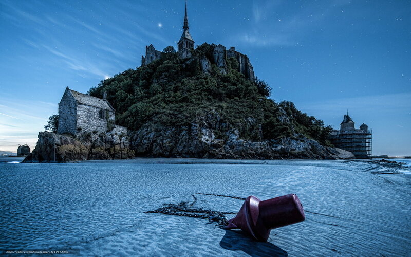 Mont Saint-Michel at night