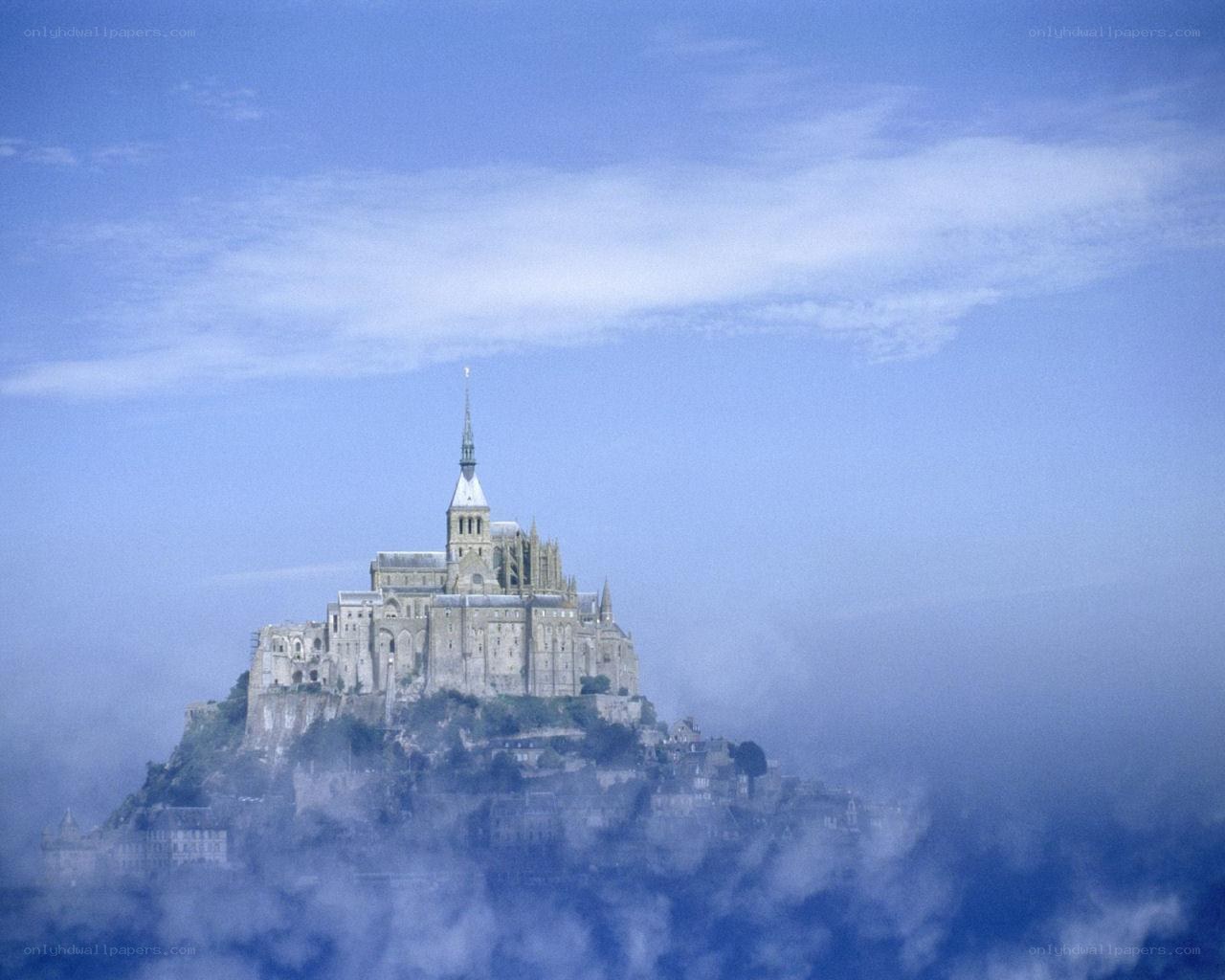 Mont Saint-Michel in mist