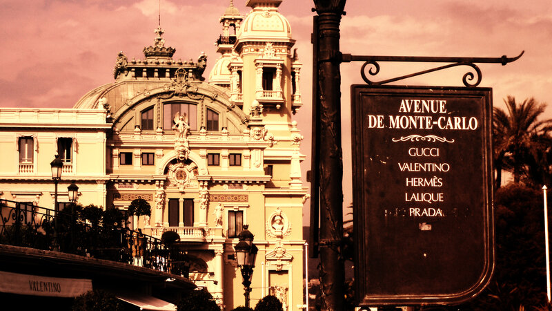 Monte-Carlo Building