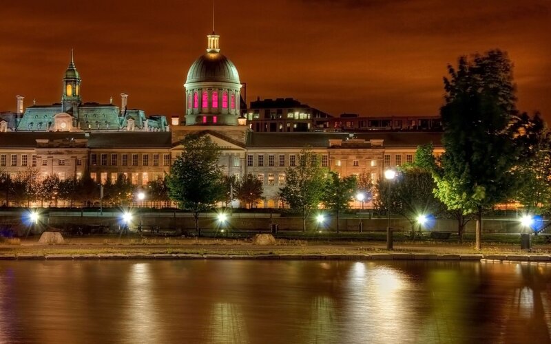 Montreal City Hall at night