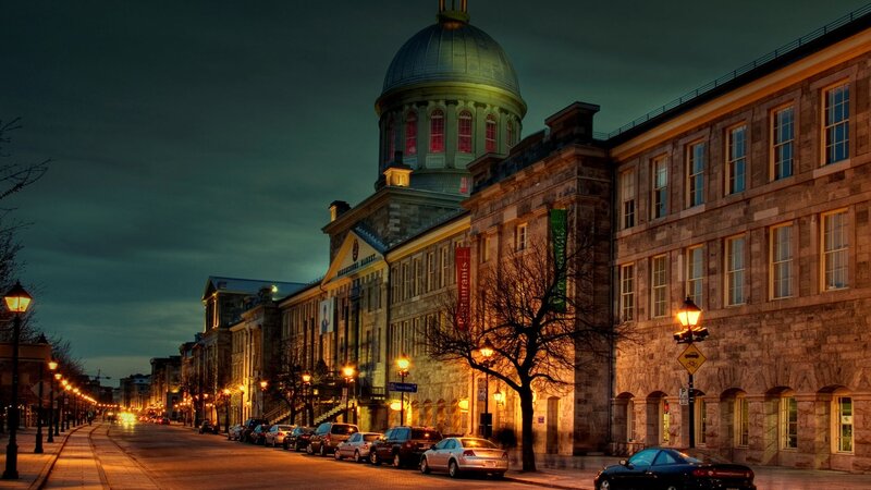 Montreal City Street — Green, Dramatic