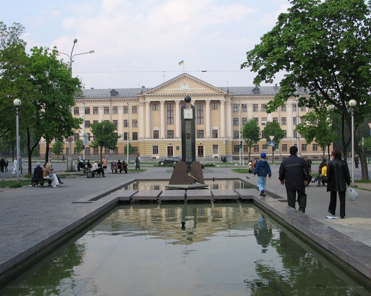 Monument in a city square