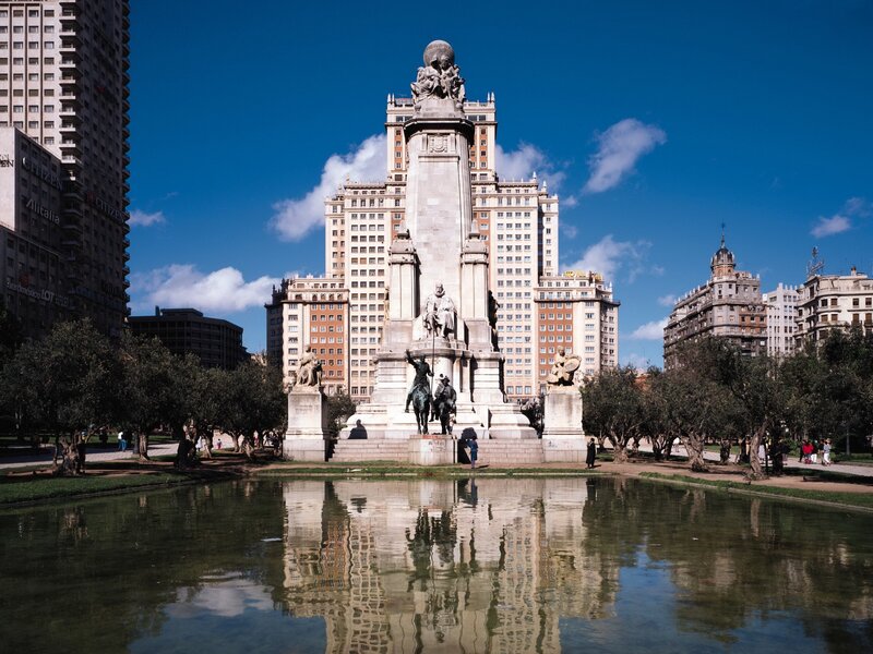 Monument in Madrid's Plaza de España
