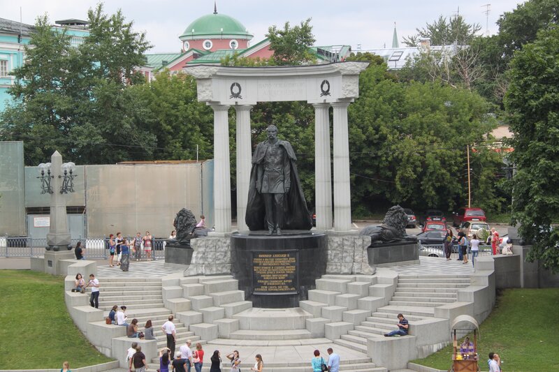 Monument to Alexander II in Moscow