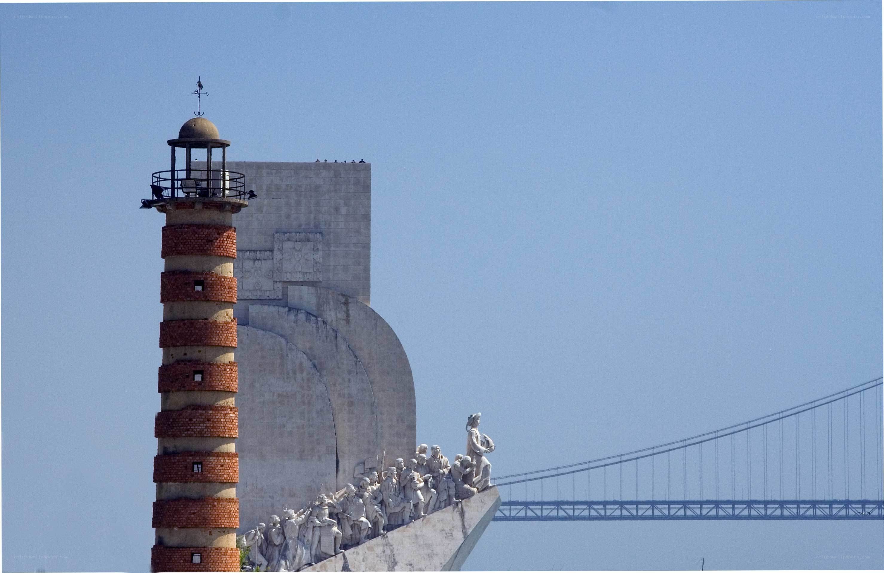 Monument with lighthouse and bridge