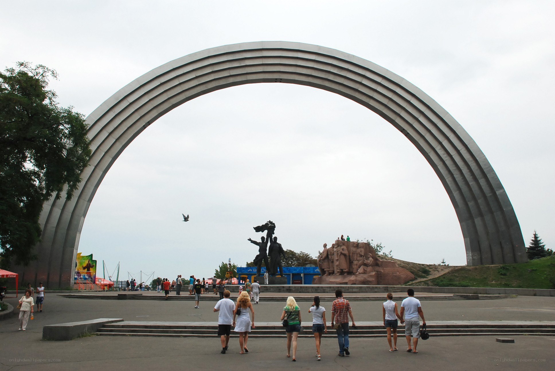 Monumental arch and sculpture