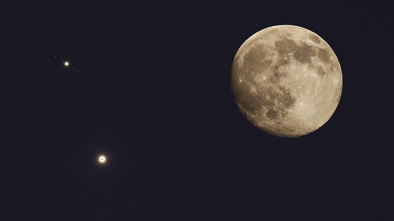 Moon and Planets — Black