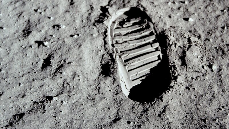 Moon boot print