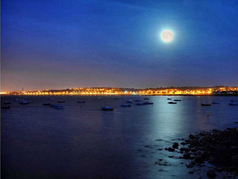 Moon over Harbor