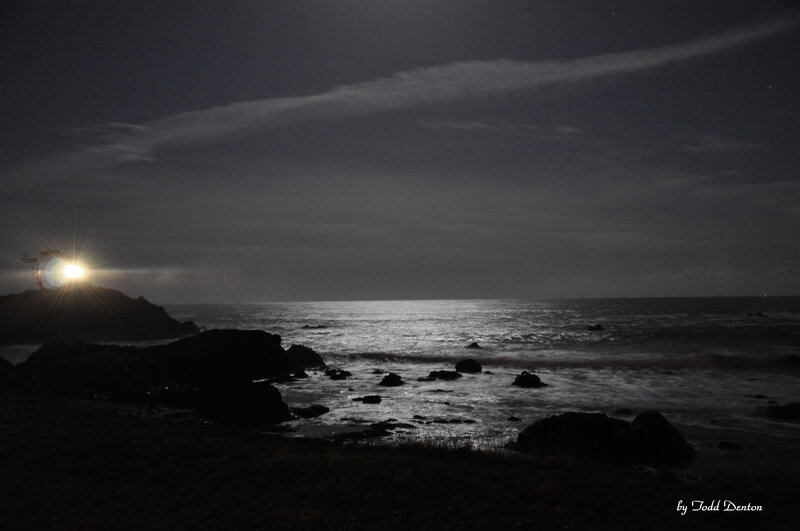 Moon over Ocean at Night — Black