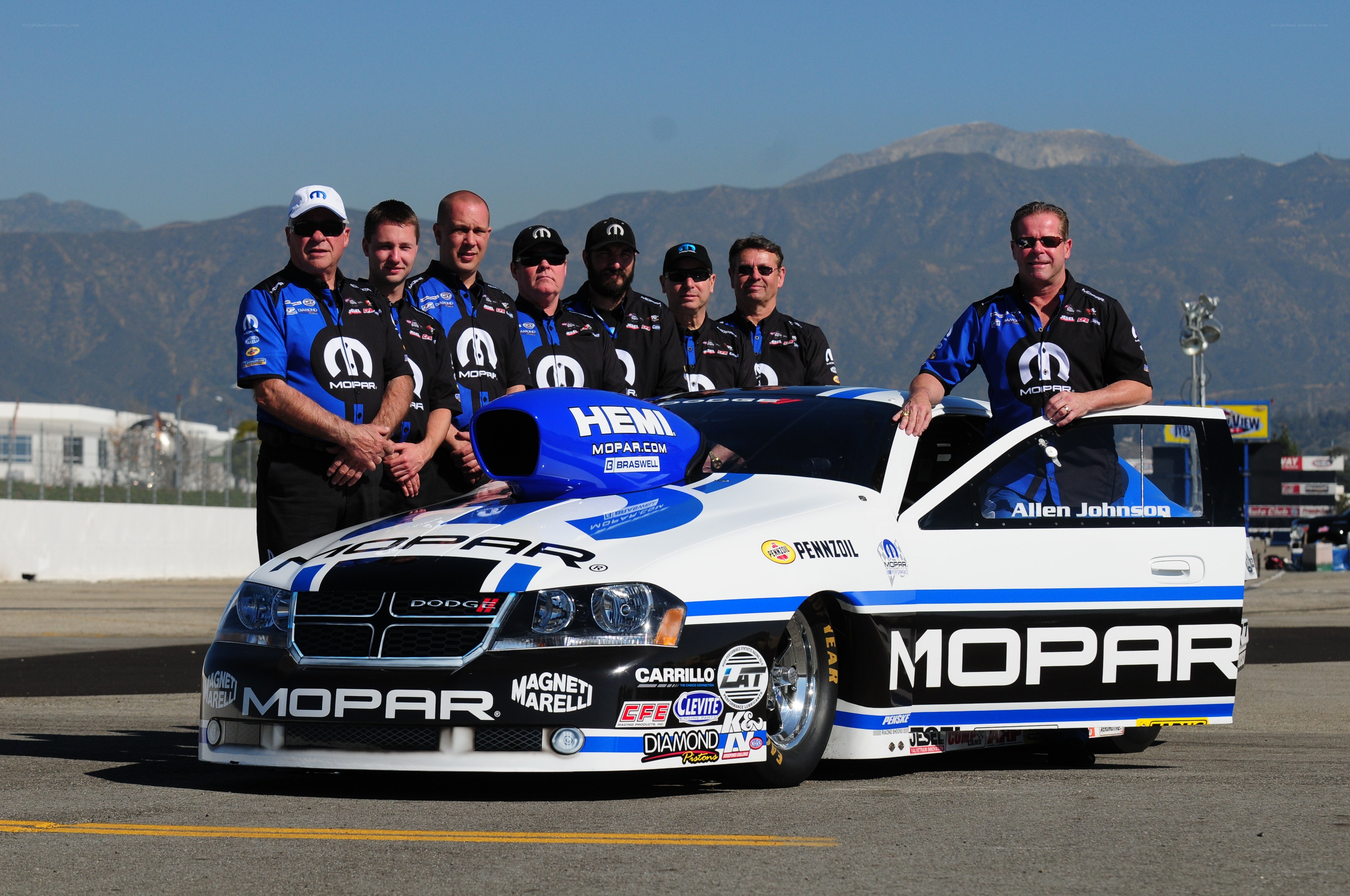 Mopar drag racing team photo