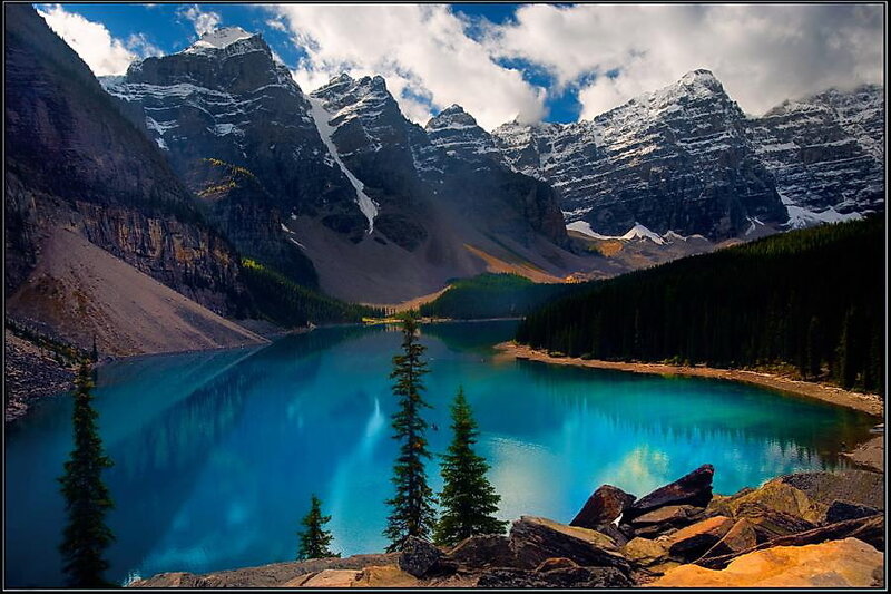Moraine Lake and Mountains — Blue, Serene