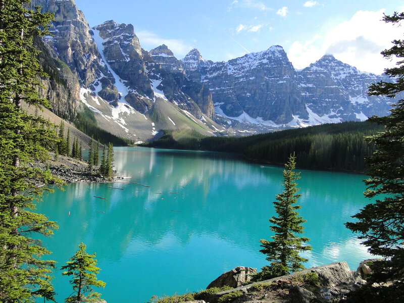 Moraine Lake and Mountains — Turquoise