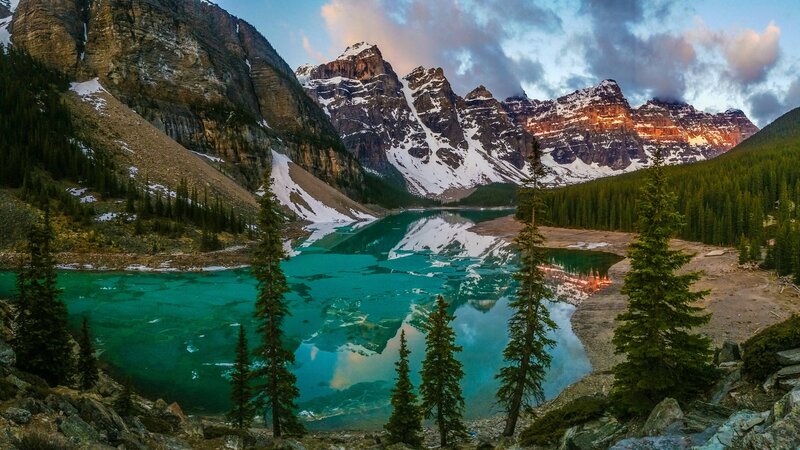 Moraine Lake at Sunrise — Turquoise