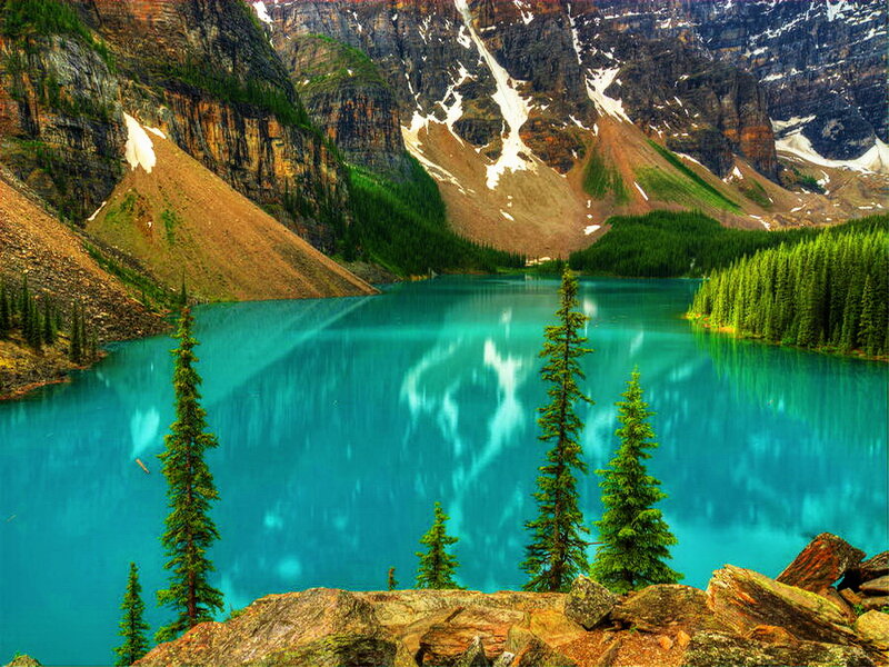 Moraine Lake Landscape — Blue, Serene, Summer
