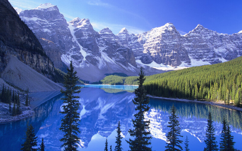 Moraine Lake with mountain reflection