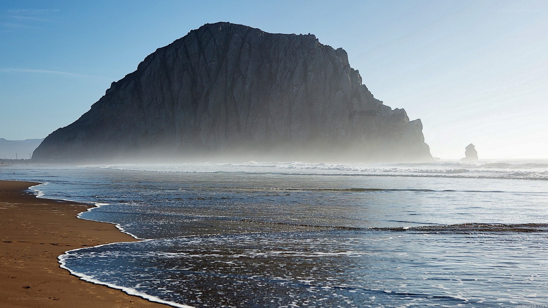 Morro Rock at the beach