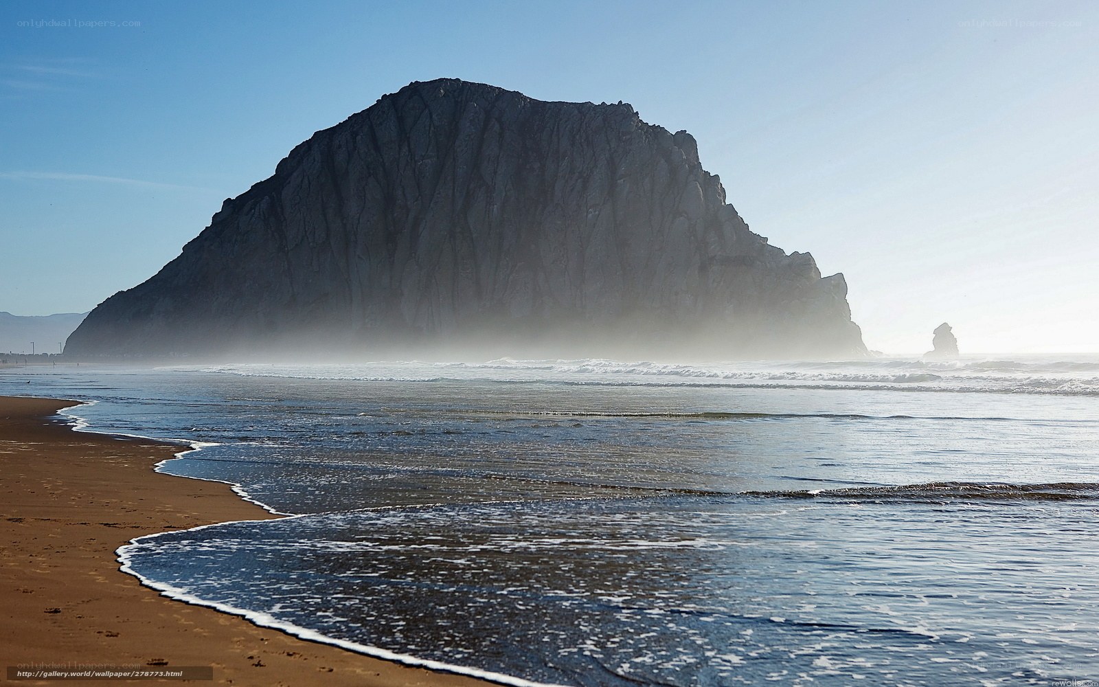 Morro Rock at the beach