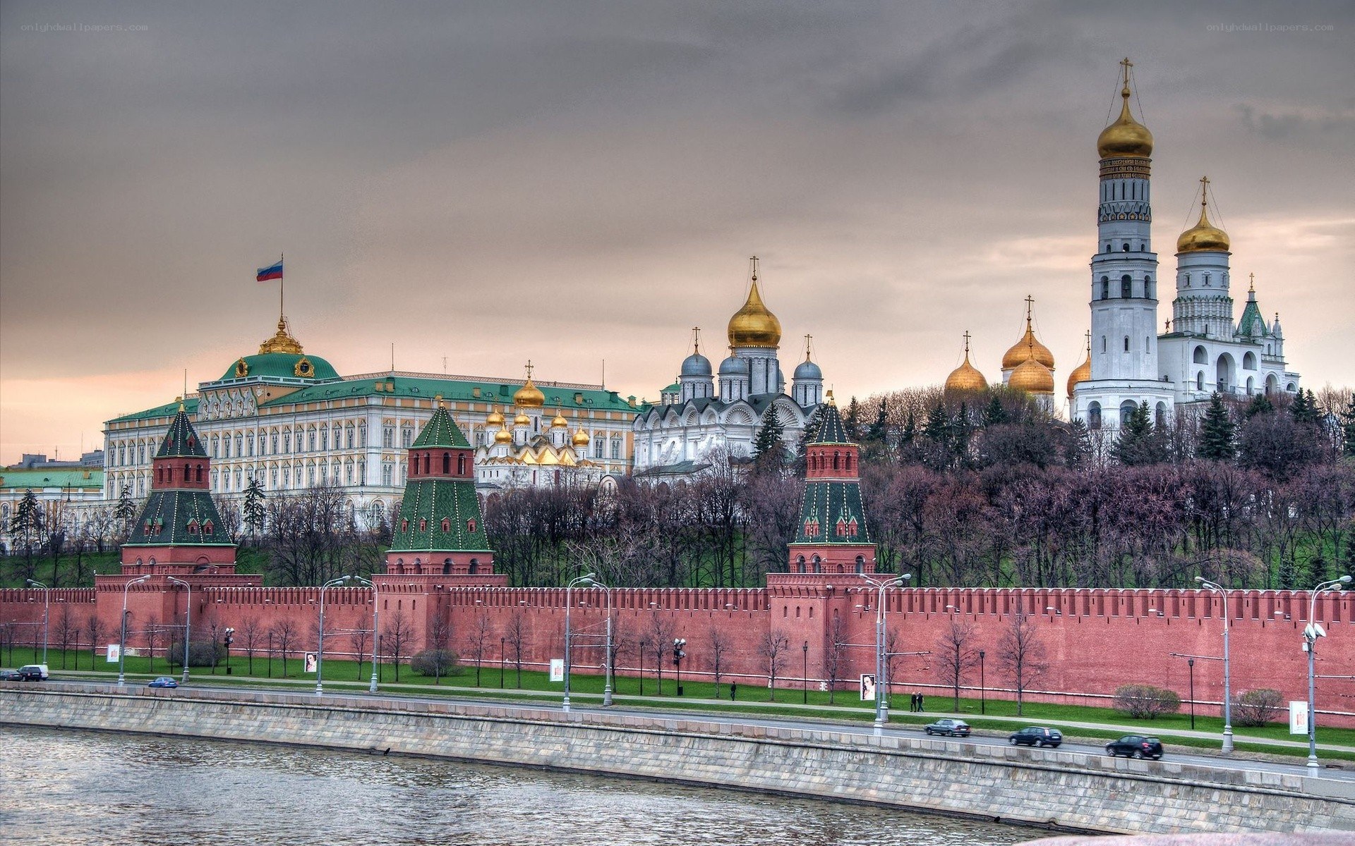 Moscow Kremlin at dusk
