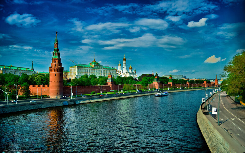 Moscow Kremlin — Blue, Dramatic, Afternoon, Photograph