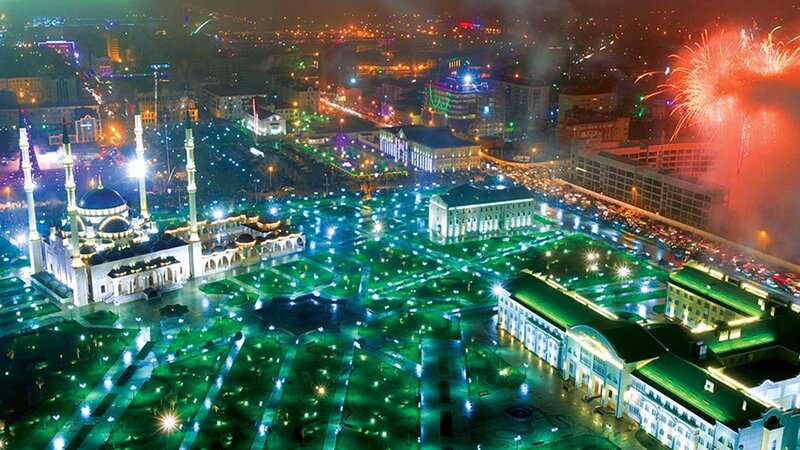 Mosque and City Square — Green, Festive
